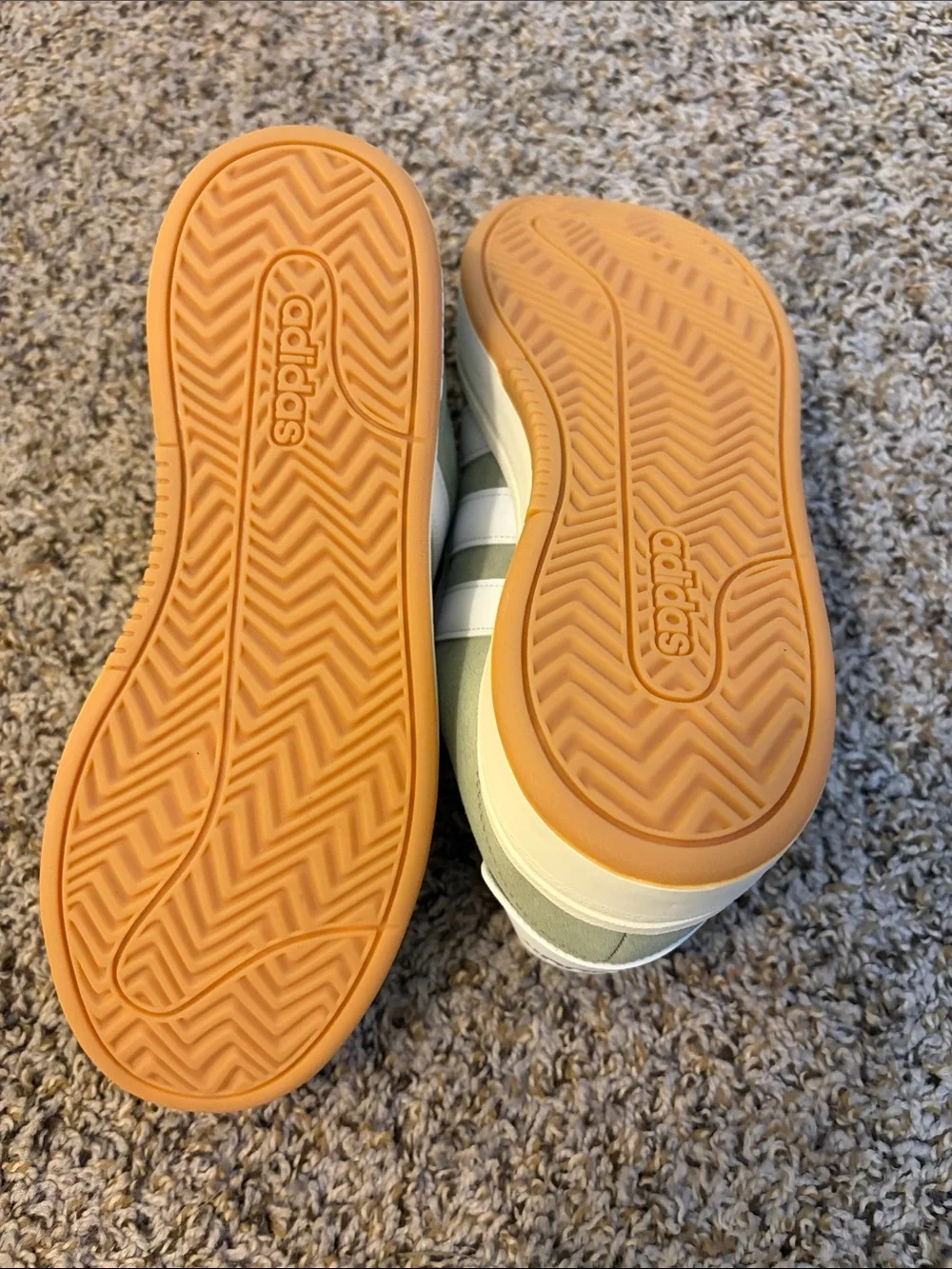 Adidas Woman’s 7.5 Youth 6 /6.5 Grand Court Alpha 00 Sage Green Cloud White